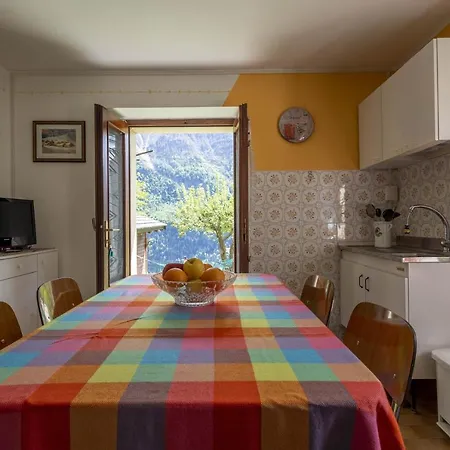 Il Melo Apartman Trasquera